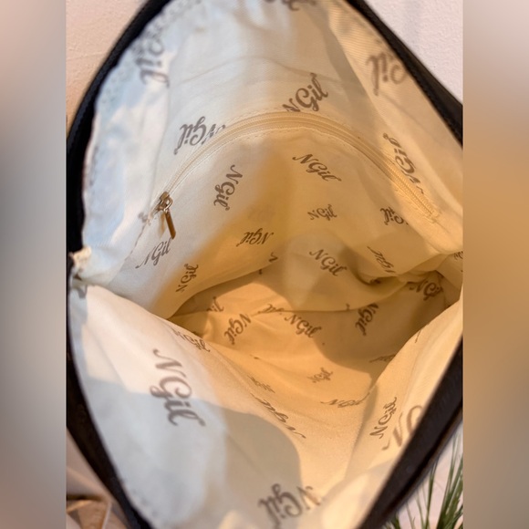 Black Vegan leather Crossbody Bag NWT - Picture 6 of 6